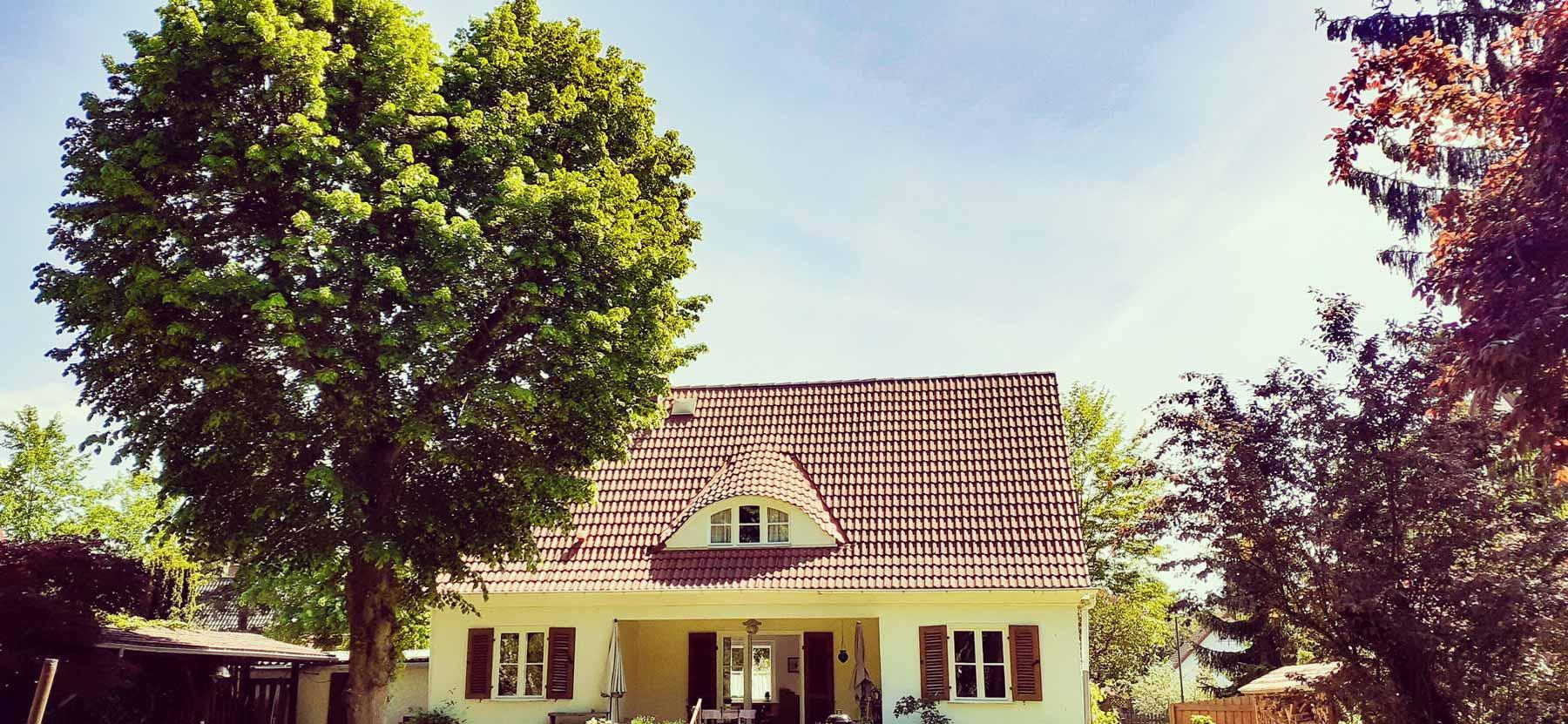 Ferienhaus im grünen Norden von Potsdam mit großem Garten